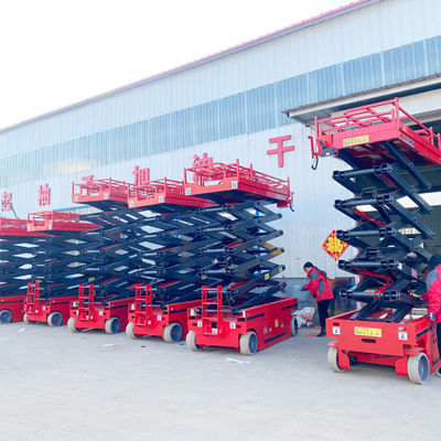 Laagste hoogte 1700 mm Mobiele zelfrijdende schaar Liftplatform voor glasreiniging