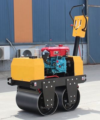 Mini 0,5 ton dubbeltrommel vibreerbare wegrolcompressor met Kawasaki hydraulische pomp