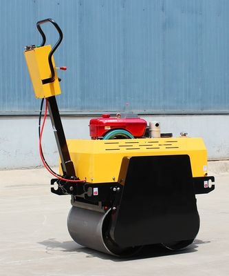 Mini 0,5 ton dubbeltrommel vibreerbare wegrolcompressor met Kawasaki hydraulische pomp