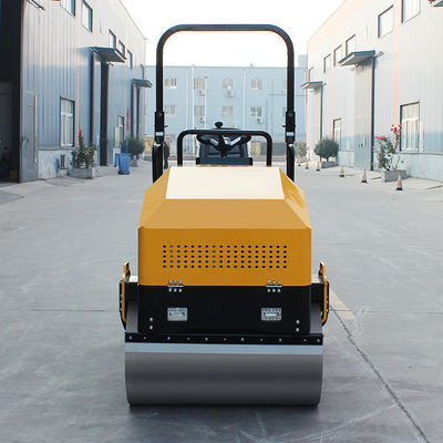 Mini-asfalt wegrolmachine 2 ton Dieselmotor en hydraulische trillingsfuncties