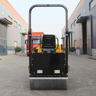 Mini-asfalt wegrolmachine 2 ton Dieselmotor en hydraulische trillingsfuncties