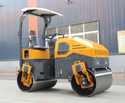 16L brandstoftankcapaciteit HQ-YL1200 3 ton trillingsrolcompressor met Kubota-motor