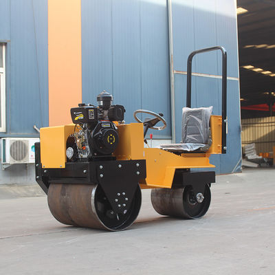 Vibratorroller 0,6 ton Mini Double Drum Ride-On Road Roller met CF178/R180 motor