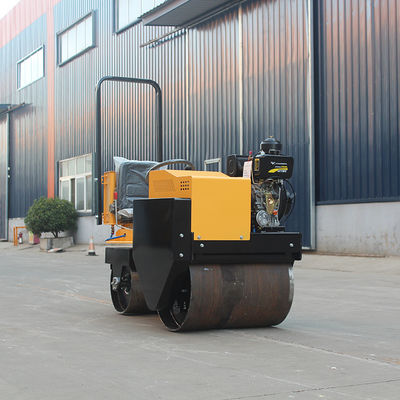 Vibratorroller 0,6 ton Mini Double Drum Ride-On Road Roller met CF178/R180 motor