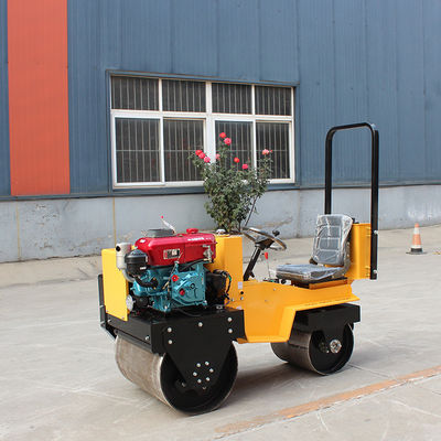 Vibratorroller 0,6 ton Mini Double Drum Ride-On Road Roller met CF178/R180 motor