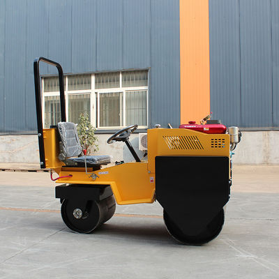 Vibratorroller 0,6 ton Mini Double Drum Ride-On Road Roller met CF178/R180 motor