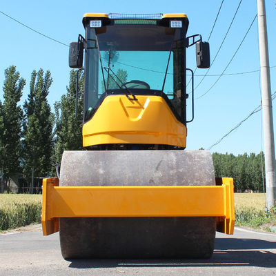 80KN Exciting Force Disc Air Cap Oil Brake Road Roller voor bouwtechniek