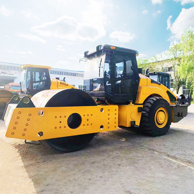 20 ton Mini Wheel Road Roller met 500N/cm statische lijnbelasting Trillingsfrequentie 28/35Hz