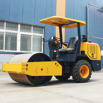 Hoog werkend rendement Single Drum Roller Compactor Vibratory Soil Roller Voor verkoop